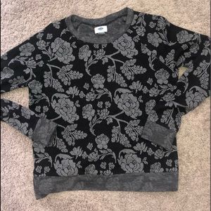 Old Navy women’s printed crew neck sweater
